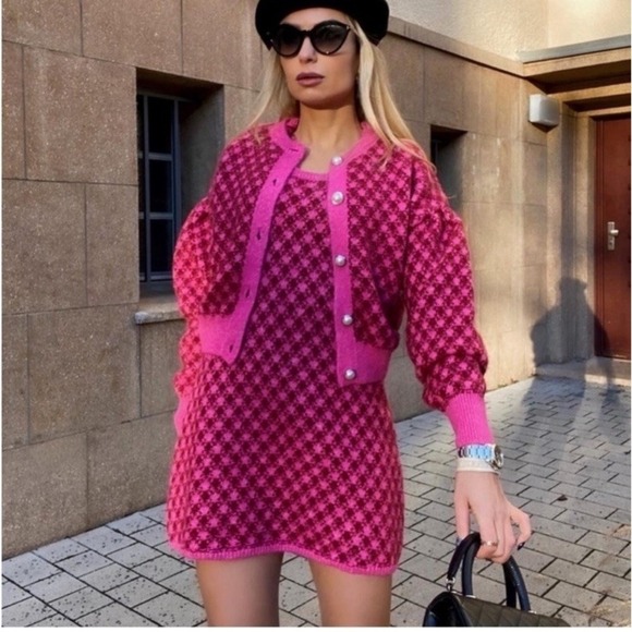 Zara Bloggers Favorite Knit Checkered Sweater Dress, Size Small - Picture 2 of 11